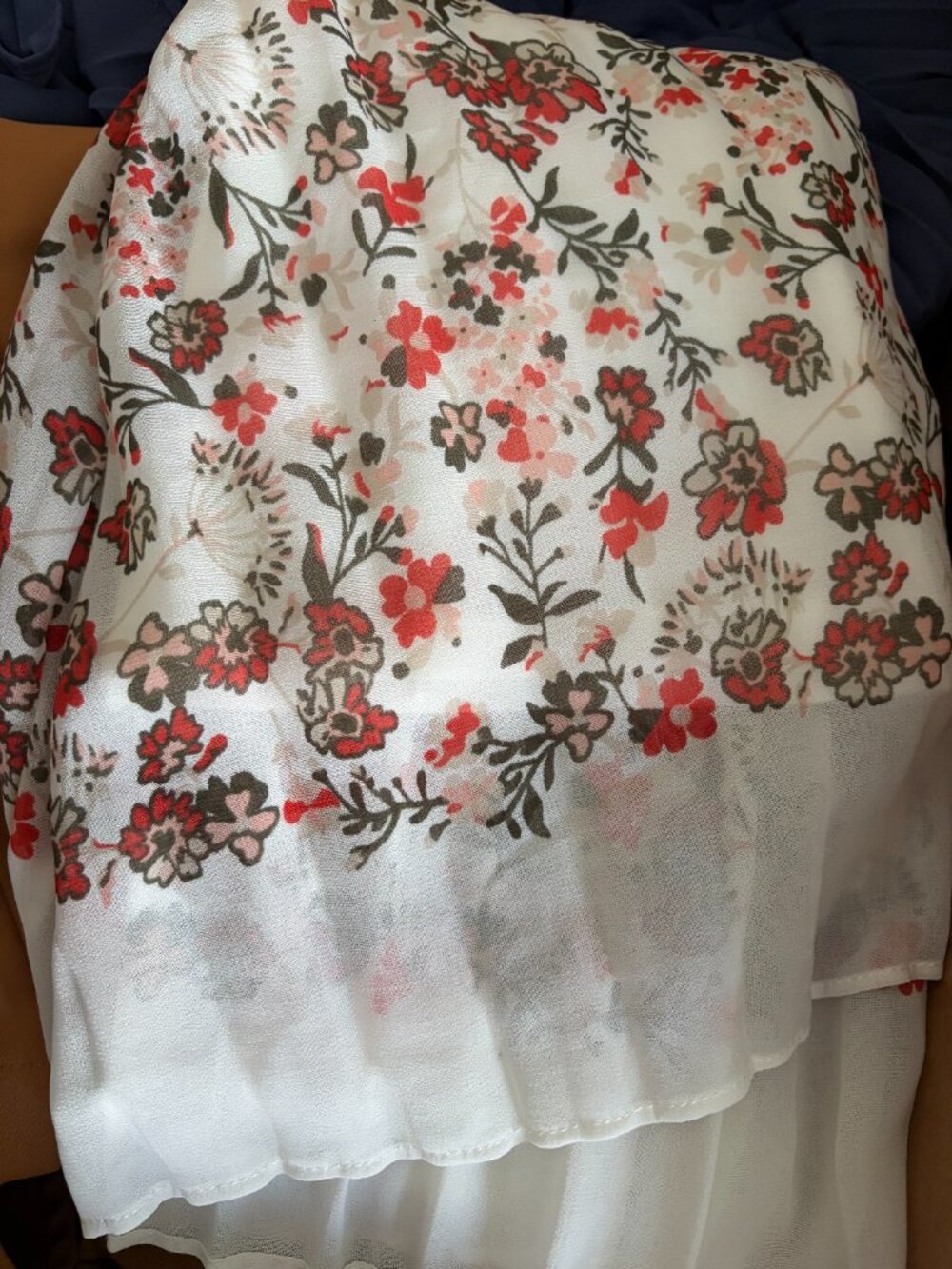 Floral Pattern Pleated Skirt - Picture 3 of 6